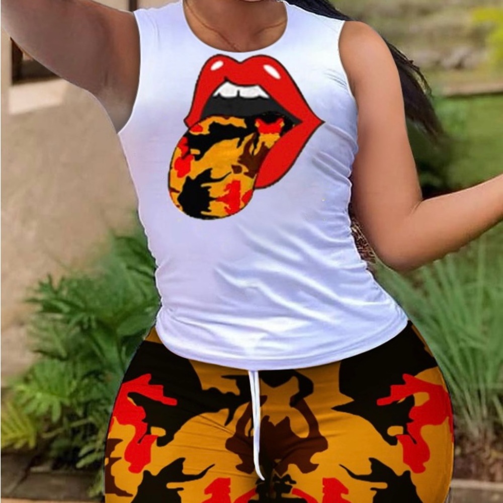 Woman 2 piece short set Medium’s